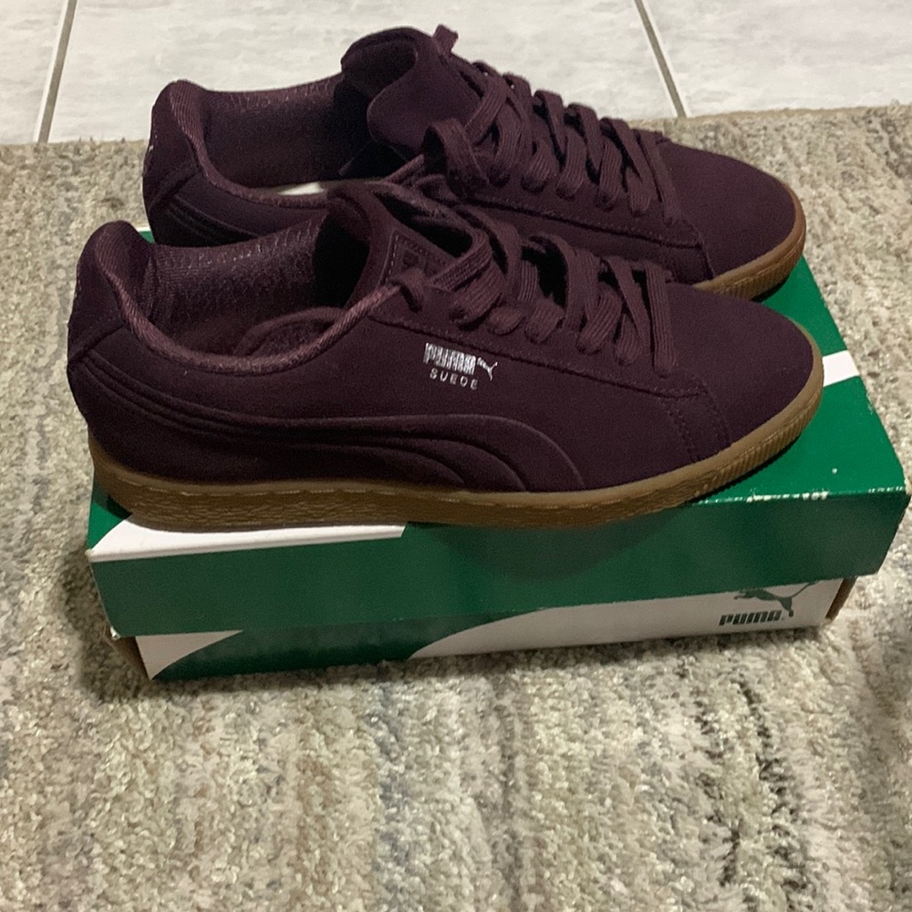 PUMA Suede Classics- Burgundy/purple 5.5y